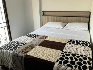 Aparta suites torre de prado 504