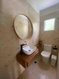 Hermosa villa en metro country club Juan dolio