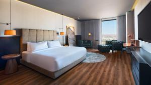 Vetta, Distrito Uno, Autograph Collection