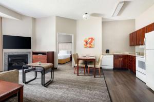 Two-Bedroom Queen Suite - Non-Smoking room in Homewood Suites by Hilton Dallas-DFW Airport N-Grapevine