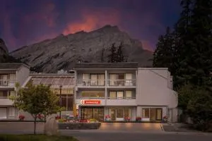 Best Western Plus Banff International Lodge - Банф