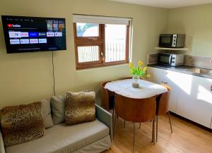 Carrigadaggen Lodge 2 king bed Apartment - Spacious & Comfy!