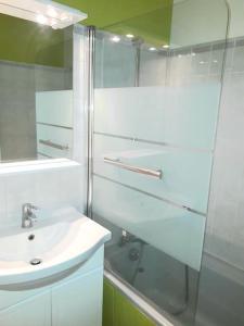 Appartements Location appartement 3 pieces a 200 m de la gare 5 pers max : Appartement 2 Chambres