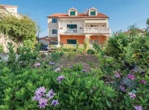 Apartments with a parking space Zablace, Sibenik - 22255 - Zablaće