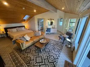 Tyee Beach Oasis Bed and Breakfast - Lantzville