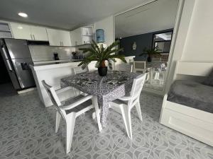 Relax Apt A 1 cuadra de playas