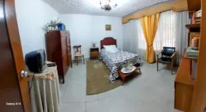 Habitación 4 en Casa Retro - Robledo