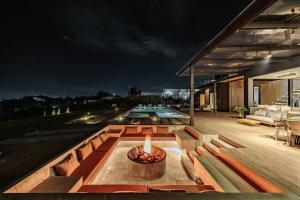 Luxurious Farm House