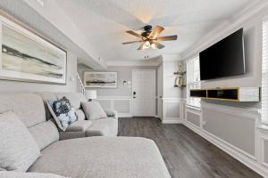 Fly In Style! Charming Townhome 6 Mins from RIC!