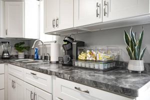 Fly In Style! Charming Townhome 6 Mins from RIC!