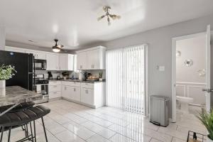 Fly In Style! Charming Townhome 6 Mins from RIC!