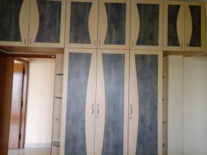 Spacious 2BHK in Velachery, with aircons, equipped kitchen, car park, WiFi and other utilities