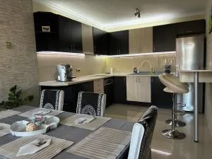 Apartment Dani - Tscholakowzi