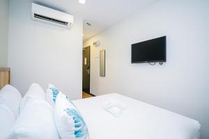 Swing & Pillows - Apple Hotel Shah Alam