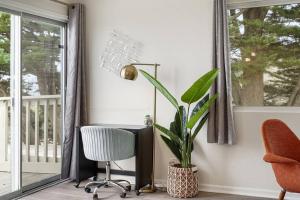 Charming 2BR Coastal Getaway in Pacifica