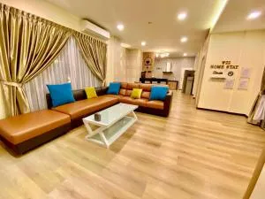 Entire home hosted by Catherine 4 bedroom House - 拿笃