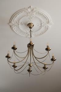 Modern apartment in historical building with car parking!