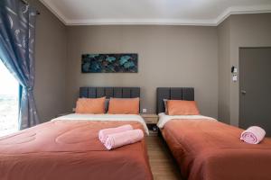 The Platino Sweet Peony 3BR8Pax nr Paradigm Mall