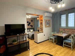 Handmade - central studio