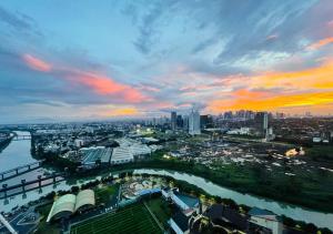 2-Bedroom Condo with Swimming Pool