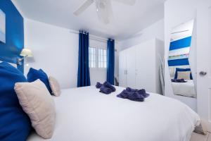 Apartment La Vela Azul - Pool & Tennis - Free AC & Good WIFI - By Lanzarote Vacation Homes