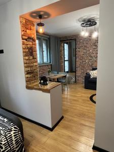 Handmade - central studio