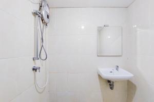 Good Deal and Comfortable 3BR Apartment M-Town Residence By Travelio