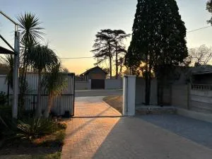 Haus Eleven - Nhlangano