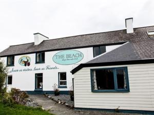 The Beach, Days Bar and B&B