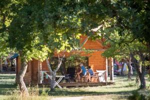 Villages vacances Village Huttopia Dieulefit : photos des chambres