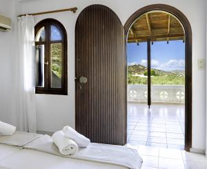 White House Mochlos Suite