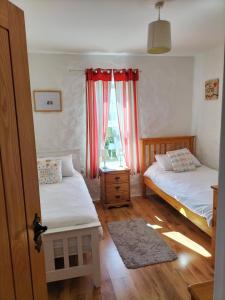 Ballymultimber Cottages - mountain views near beach