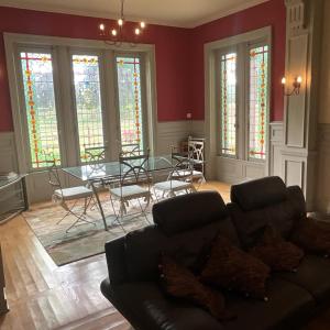 B&B / Chambres d'hotes Chateau Tout Y Fault : photos des chambres
