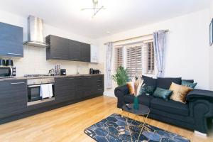 Roomy Bliss - Your Home Away