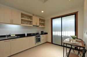 2bdr Townhouse in Laguna Village by Capital Pro