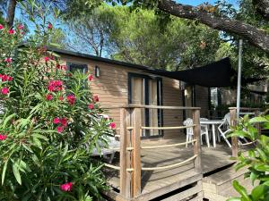 Campings Camping Resort La Baume La Palmeraie : photos des chambres