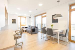 Apartment with balcony and castle view by URBAN RENT