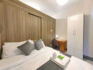 1BR Condotel with Balcony at FAME Residences #FM47