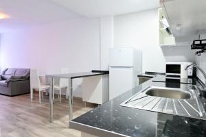 For You Rentals Acogedor apartamento TEMPORAL de un dormitorio en Chamartin MMA322A