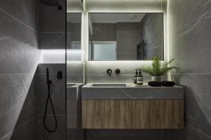 Acro Residence Acropolis by Aura Homes