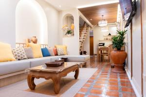 Pillow BKK Bliss townhome 5BR,7TL near BTS&MRT QSCC