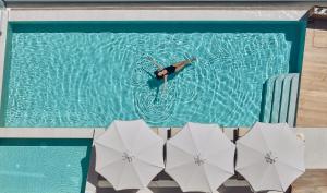 Ficus Seafront Villa, Eco Pool & Close to Beach, By ThinkVilla