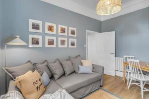 Stylish 2-Bed Apartment in Cromer with Parking