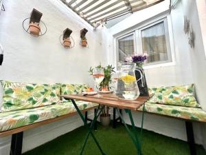 GATU Castillo , "preferente para mayores de 21 años y familias "