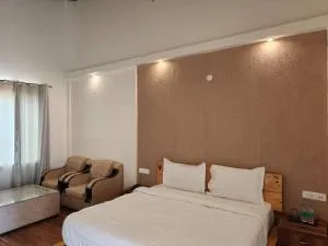 Hotel sagar inn by Ronak - Гургаон