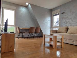 Apartmani DIVČI TRON 12