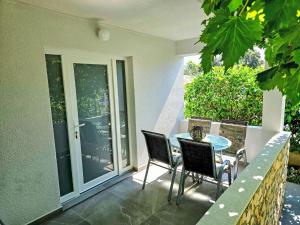 Apartment Tome-2 by Interhome