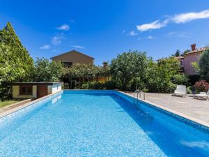 Holiday Home Edi by Interhome - 2hvězdičkové hotely ve městě Žminj