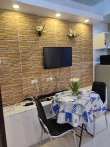 Jinhs place to STAYCATION