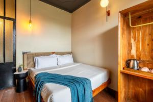 Minimalist One Hauz Khas Village